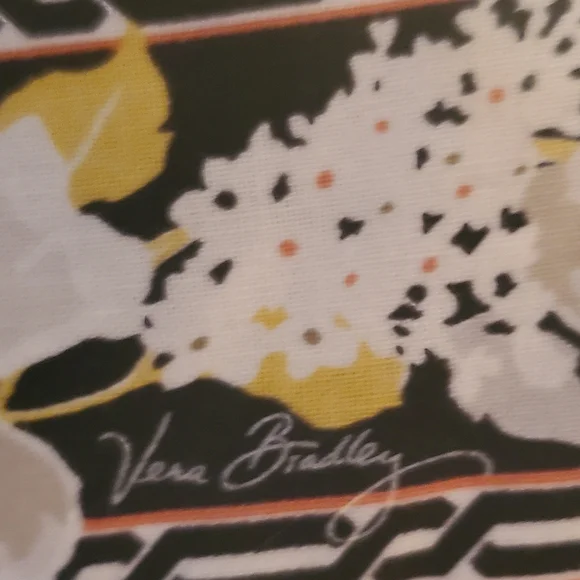 Vera Bradley Retired Dogwood Flowered Quilted Lunch Bag - Picture 6 of 12